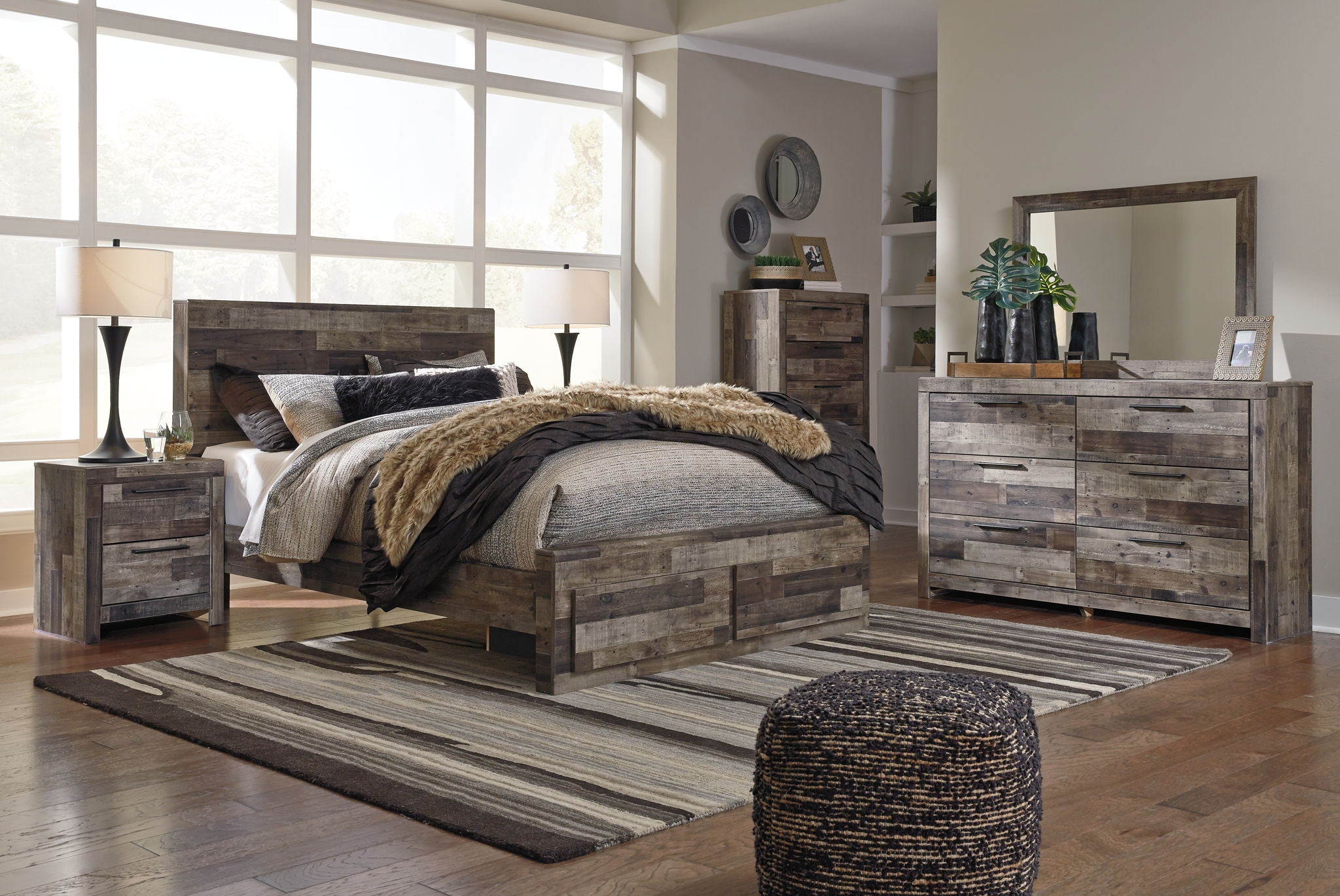 Panel Bed